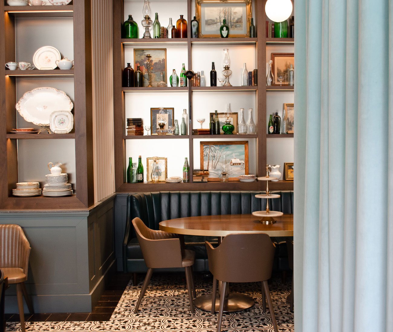 Victor Restaurant