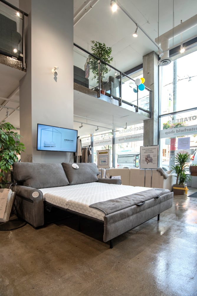 Pull out sofa bed