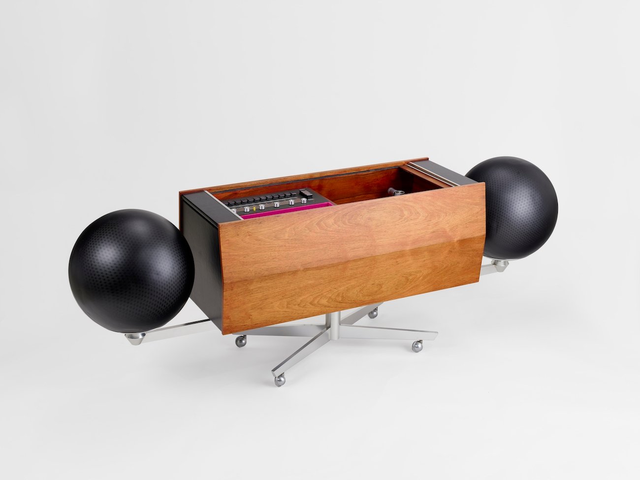 Project G Stereo, Canadian Modern exhibit