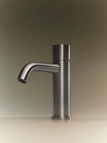 Modern sink faucet